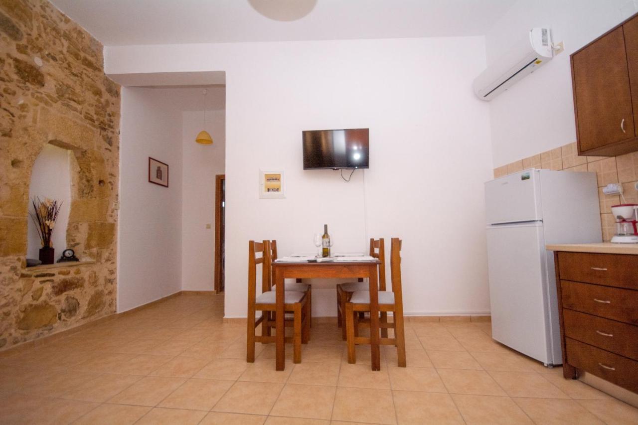 Christina Apartments Kíssamos Екстериор снимка